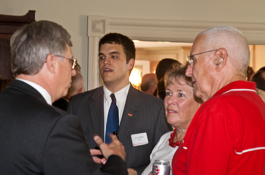 Dick Griesser and his wife talk to the President at a class agent meeting in 2008